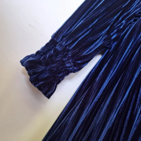 Navy Ribbed Velvet Babydoll - Picture 2 of 7